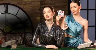 Meja permainan kasino live dengan dealer profesional